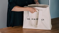 【DEAN & DELUCA「ワイングロサリーバッグ」】両脇にループがついているので両手で持ち上げやすい仕様