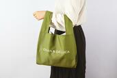 明るいグリーンのカラーは今回のみの限定色【OisixとDEAN ＆ DELUCA雑貨初コラボ】