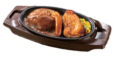 「鉄板ハンバーグミックスグリル」840~940円(税込)