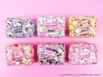 【SKINNYDIP LONDON×サンリオキャラクターズ】ポーチ：2,860円（全8デザイン）／サンリオキャラクターとお友だちをY2Kムードたっぷりなステッカー風にデザインしたポーチ