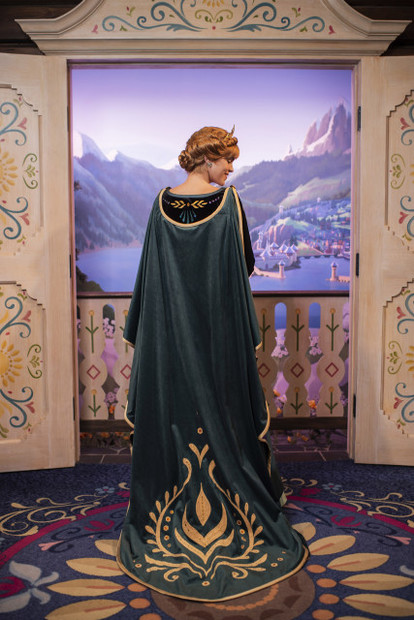 男の子向けプレゼント集結 海外ディズニー】『アナ雪2』あまりの尊さに感涙! 女王アナ コスプレ衣装