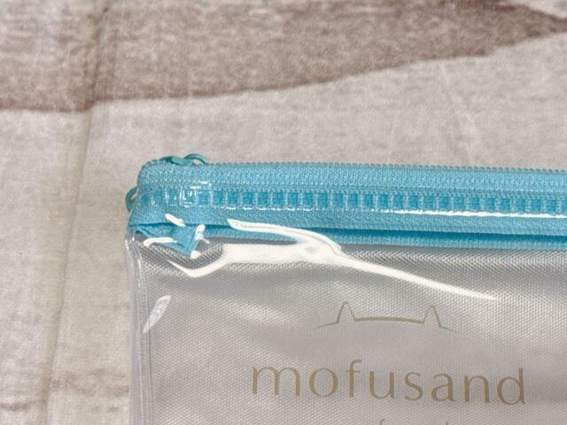 爽やかなブルーファスナー