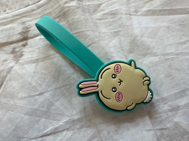 お座りしている足がかわいい…！