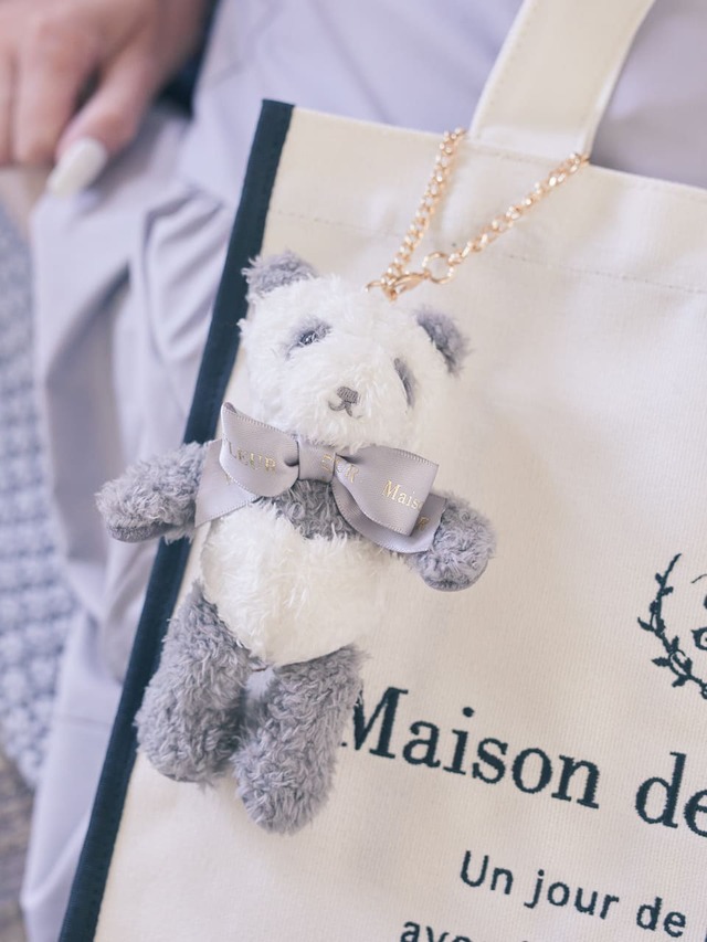 【Maison de FLEUR】「パンダツインズシリーズ」パンダチャーム　￥3,199