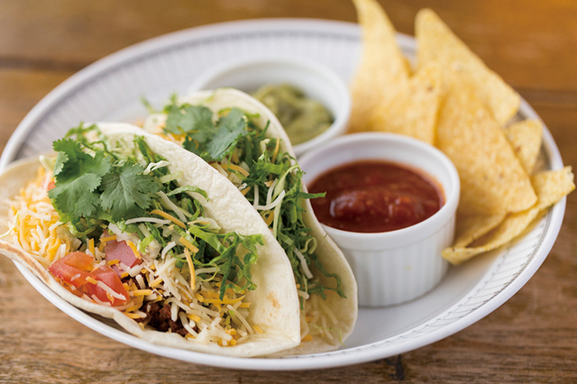 Seedless Bar｜「ビーフタコス」（850円）。