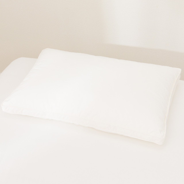 【ニトリ デコホームの生活雑貨売上ランキング 9位】「ホテルスタイル枕コットンタイプ（Nホテル コットン スタンダード）」1,990円（税込）