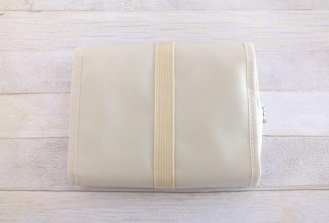 【カルディ 吊るせるマルチポーチ】閉じた状態のサイズ（約）：縦12.0×横18.5×マチ4.0cm