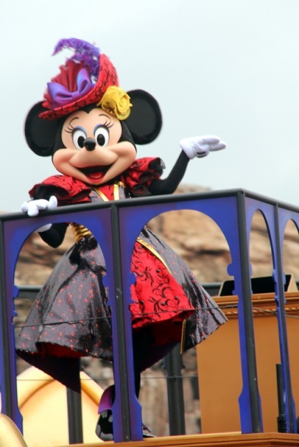 「ザ・ヴィランズ・ワールド」 水上 ミニーマウス