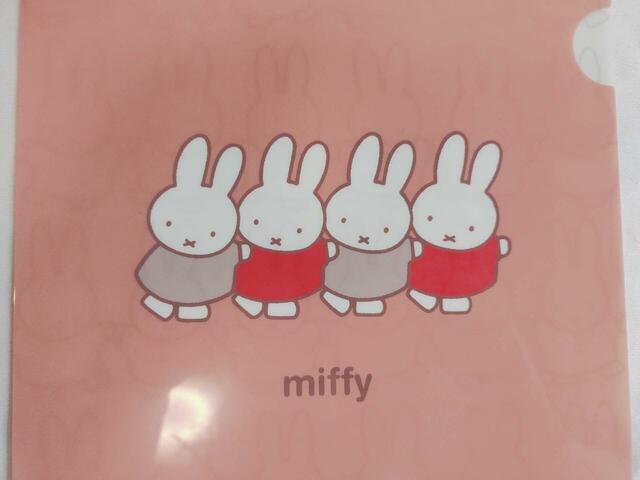 4人のミッフィーに癒される