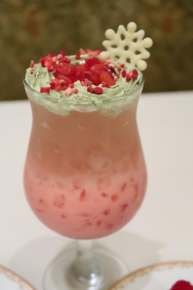 シャーウッドガーデン・レストラン “ディズニー・クリスマス”スペシャルドリンク