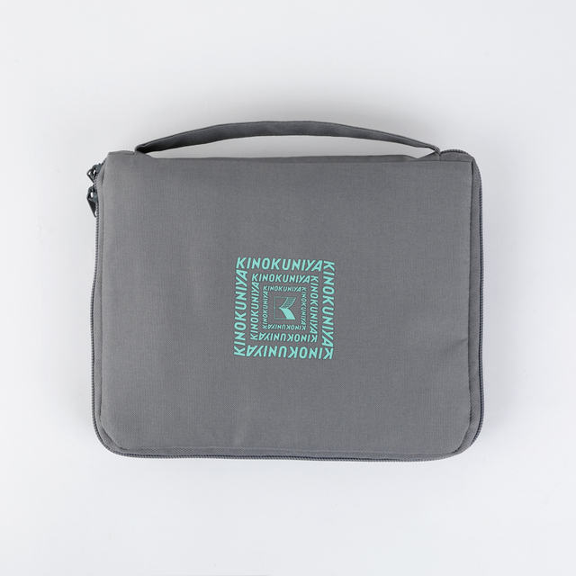 【紀ノ国屋 折りたためる保冷カゴバッグ/ライトグレー】使わないときはコンパクトに折りたためるのが嬉しい!持ち手付きなのもポイントです