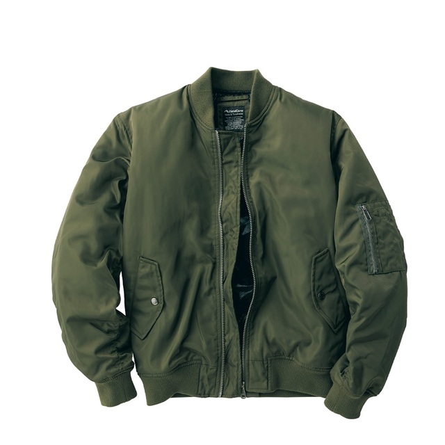 【ワークマンの防寒着売上ランキング 7位】「裏アルミMA-1タイプジャンパー」2,900円（税込）