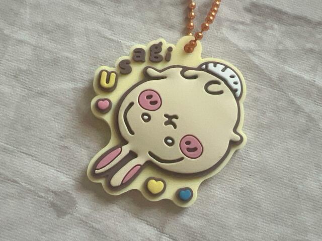 安定の白目で眠るうさぎ。うさぎファンは絶対にゲットしたい一品♪