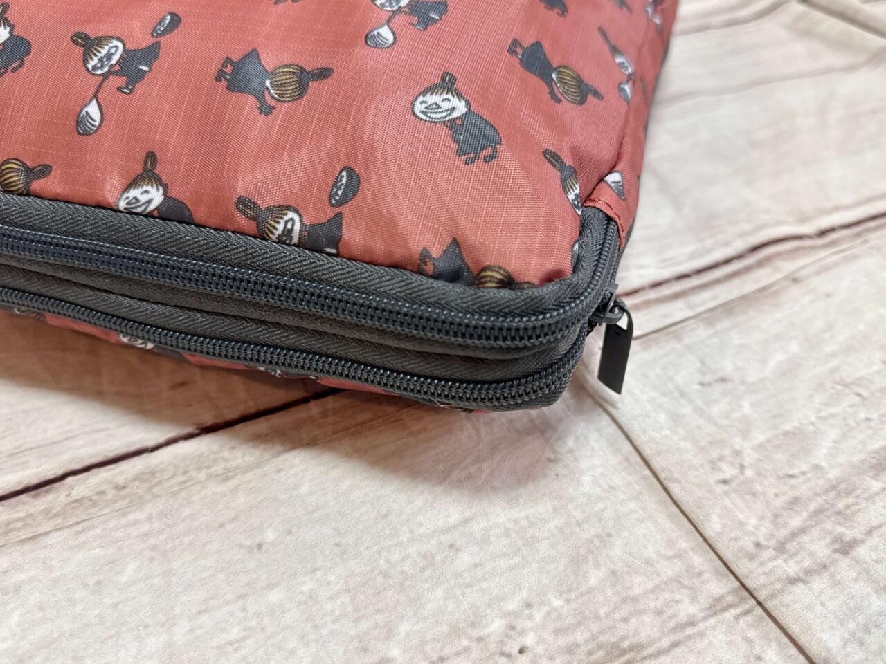 ムーミン付録】リトルミイがかわいい！閉めるだけでスリムになる「衣類