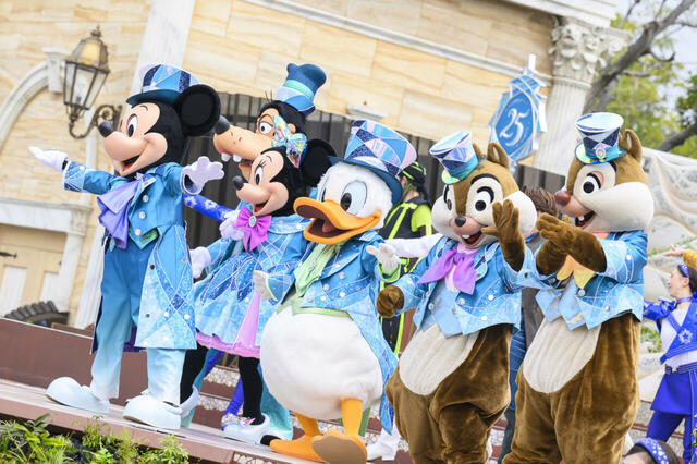 「ダンス・ザ・グローブ！」グランドフィナーレ（25周年ver）　©Disney