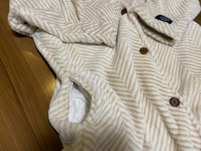 【LOWYA 着る毛布】ポケット付きなので外出にも