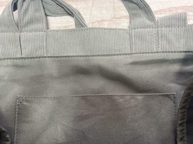 裏地付きでしっかりとした作り