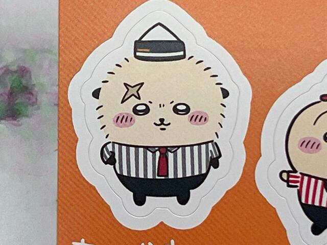 凛々しいラッコも登場です！1991年〜1996年のメンズのクルーユニフォームがお似合い♪