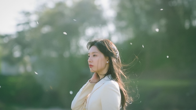 Netflixシリーズ『涙の女王』独占配信中