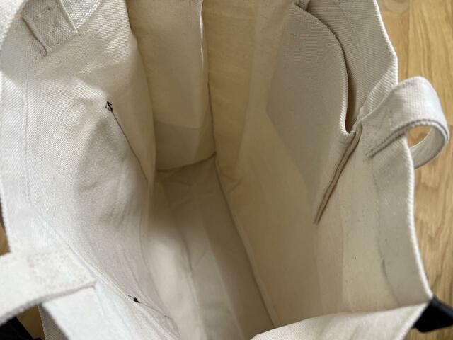 【3COINS 【推し活】参戦バッグ】ポケットは全部で5つ！