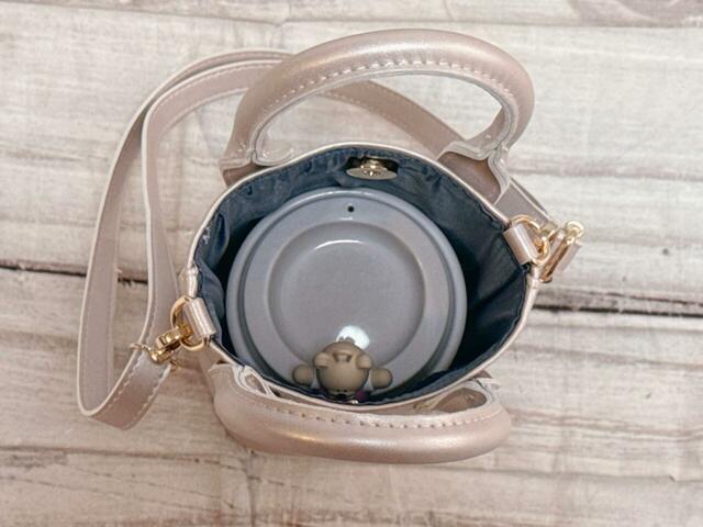 スタバのリユーザブルカップ：収納◎・ボタン×