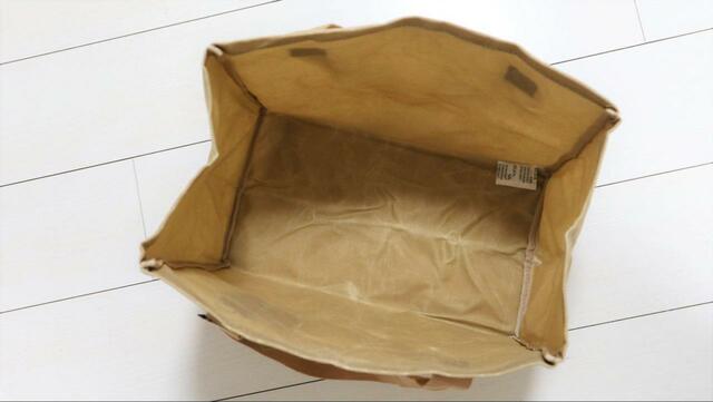 【ワークマン パラフィン帆布ミディアムトート】いわば紙箱のようなバッグ