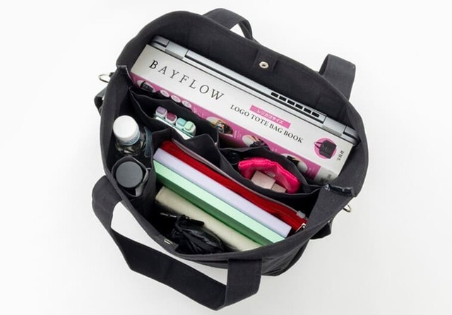 【『BAYFLOW 収納5ポケット LOGO TOTEBAG BOOK BIG』(宝島社)】荷物をたくさん入れても探しやすい5ポケット!