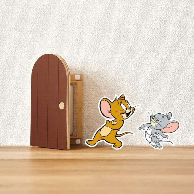 コンセントカバー「トムとジェリー」| ¥7,990 (税込)