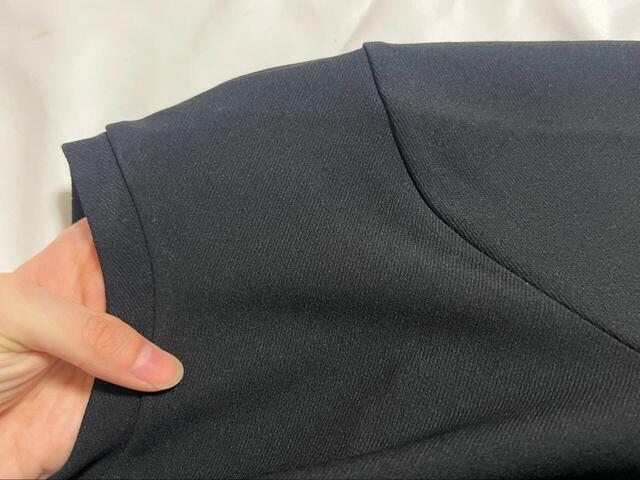 【GU ランタンスリーブワンピース(5分袖)Z+E】鹿の子生地のような見た目。厚みがあり表面はサラッとしています