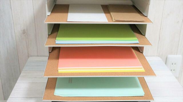 【IKEA クヴィッスレ レタートレイ】まずは便せんや封筒を置いてみた