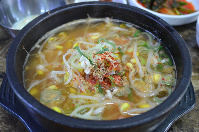 『ウェンイチプ』のコンナムルクッパ