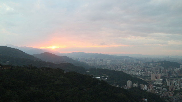 猫空ロープウェイからの夕景