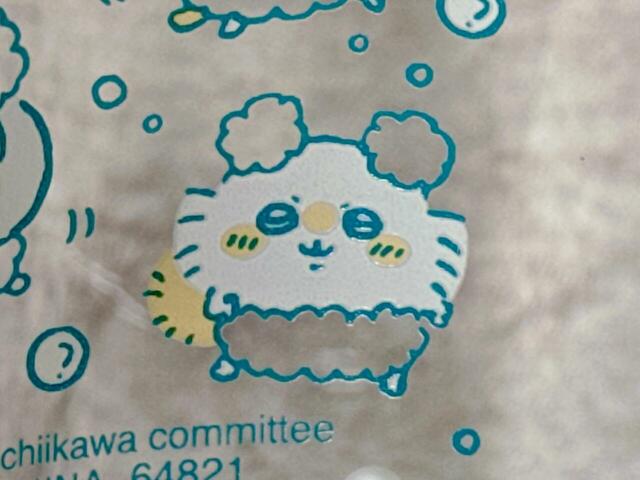 モモンガはダンスせず、かわいさをアピールすることに徹している模様。お団子のようになったお耳の泡があざとかわいい！