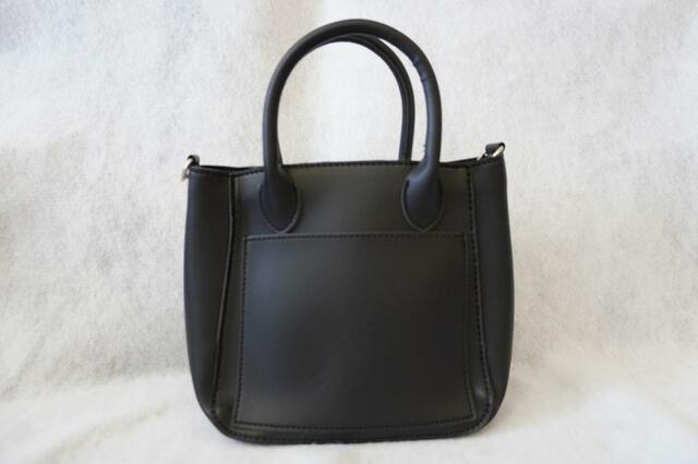 【KBF（ケービーエフ）2way ショルダーバッグ】バッグ背面