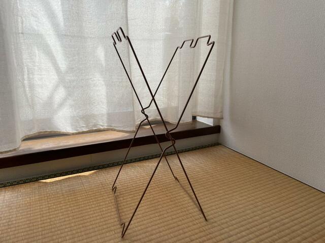 【ダイソー  ワイヤーダストラック】広げて置いても邪魔になりません