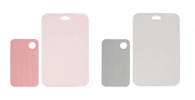 クッキングコンテナセット/抗菌まな板 大小セット：各980円（税込）