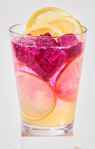 フレッシュネスバーガー「新登場のフローズンフルーツドリンク」