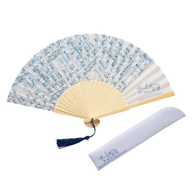 【大人のおしゃれ手帖 2024年8月号増刊】猪熊弦一郎が描いた、愛らしいねこたちをちりばめた扇子とケースのセット