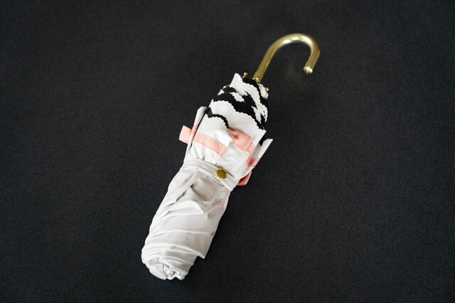 マリー おしゃれキャット 折りたたみ傘 晴雨兼用 SHINY DAY 4,000円