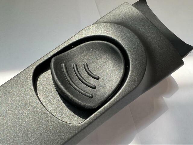 【アイリスオーヤマ TERACOAT 深型9点セット】外す時はここを動かします