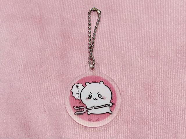 【Seria（セリア）】涙を堪えながら、討伐棒を持っ戦おうとしているちいかわが健気…！