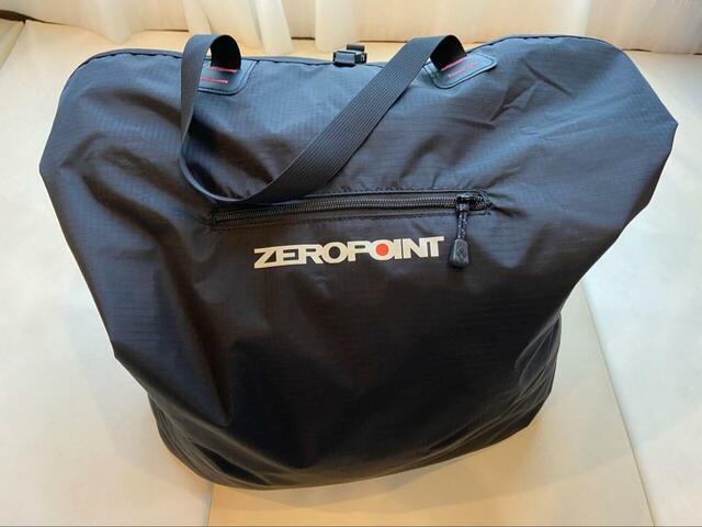 【mont-bell ギアコンテナL】底に重さのある荷物を入れればしっかり自立します♪