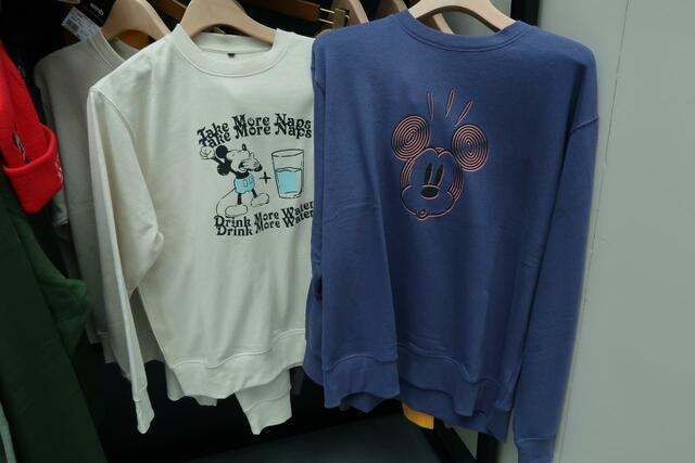 ディズニー/裏毛スウェットシャツ　1,900円(税込)