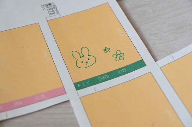 【クレパスのお手入れ方法】巻紙には自由に絵や名前を書いても◎