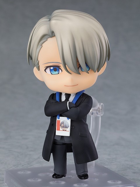 ユーリ!!! on ICE』ヴィクトル・ニキフォロフがコーチ姿でねんどろいど