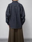 【UNIQLO:C デニムリラックスシャツジャケット】カラーはオリーブ、ブルー、ネイビーの3展開です