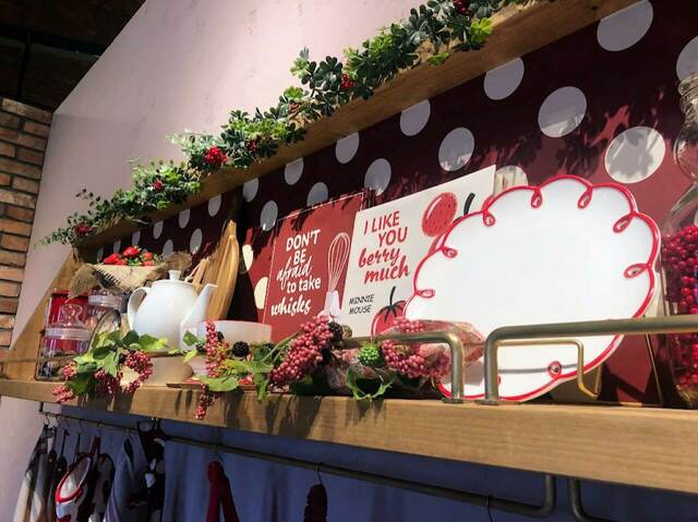 ミニーマウスデザインの部屋「Disney HARVEST MARKET(ディズニー・ハーベスト・マーケット) By CAFE COMPANY」横浜赤レンガ倉庫店