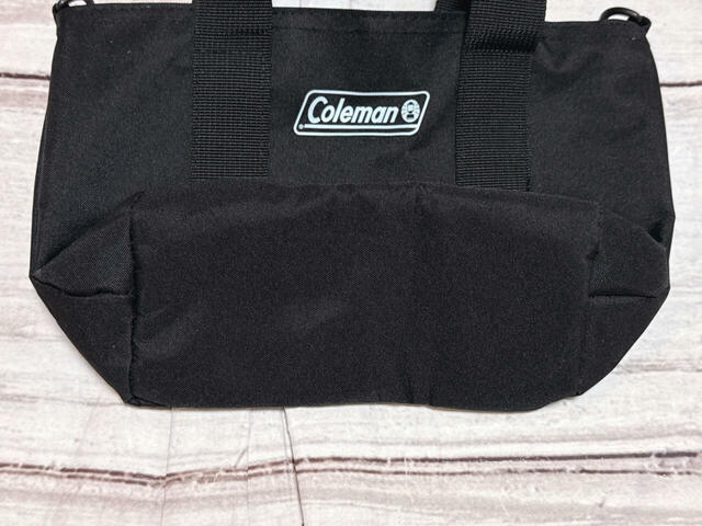 マチ10cmなので、収納力抜群！