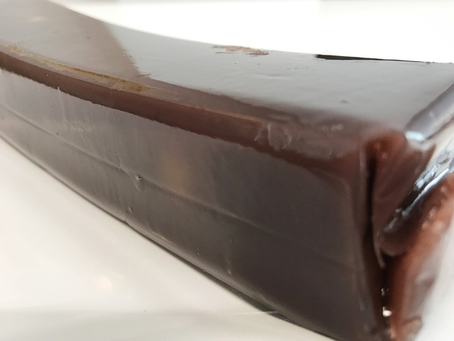 表面のツヤがすごいことになっている