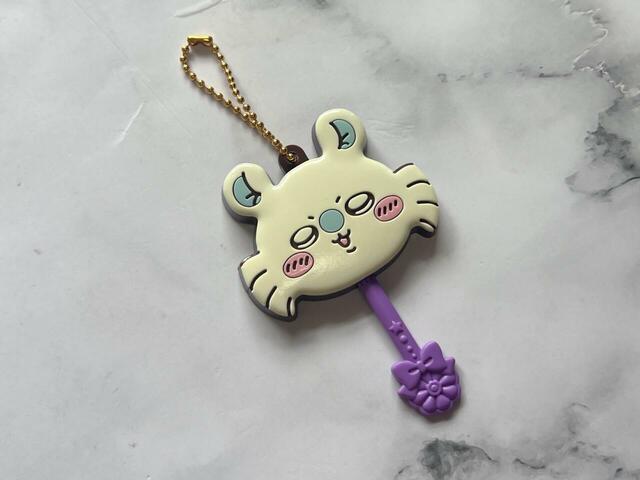 モモンガのお顔もホワイトチョコカラーです